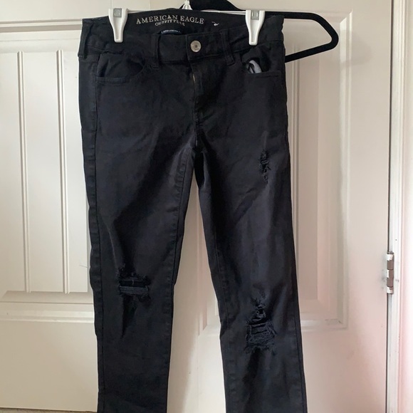 black ripped skinny jeans american eagle size 4